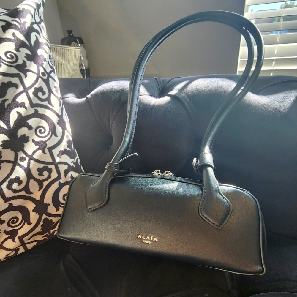 Alaia long handle tackle box purse